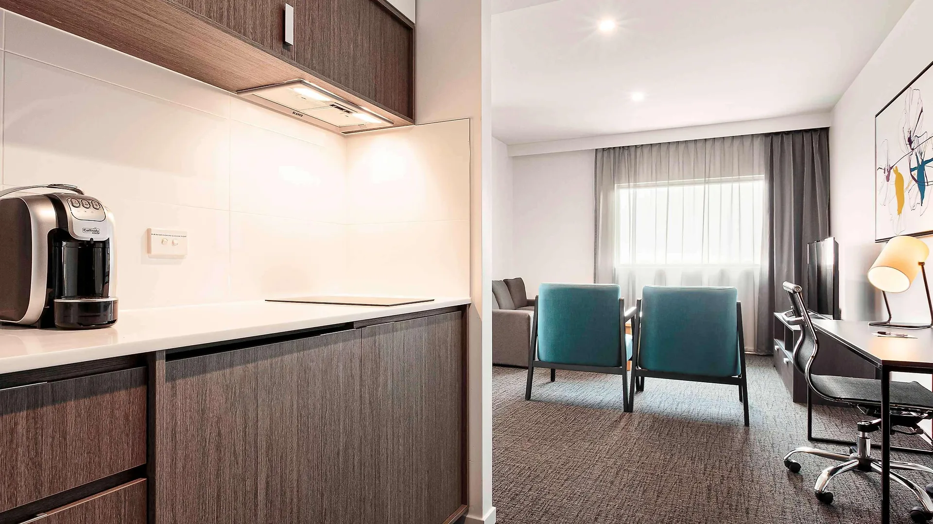 Mercure Sunshine Coast Kawana Waters Hotel