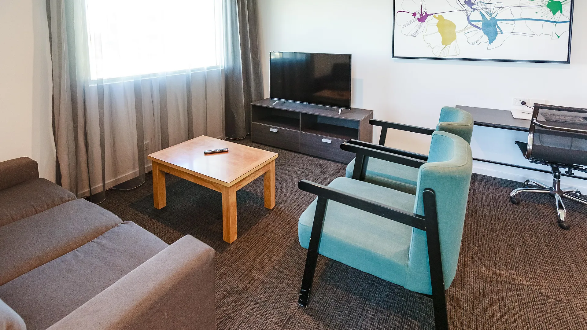 Mercure Sunshine Coast Kawana Waters Hotel